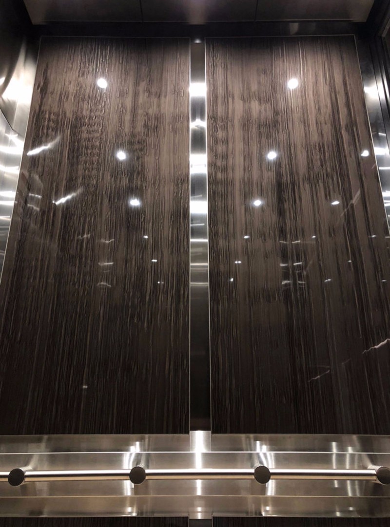 Decoration case of elevator car in high grade office building